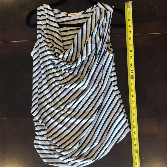 Red Haute Dressy top Size M - Picture 5 of 5